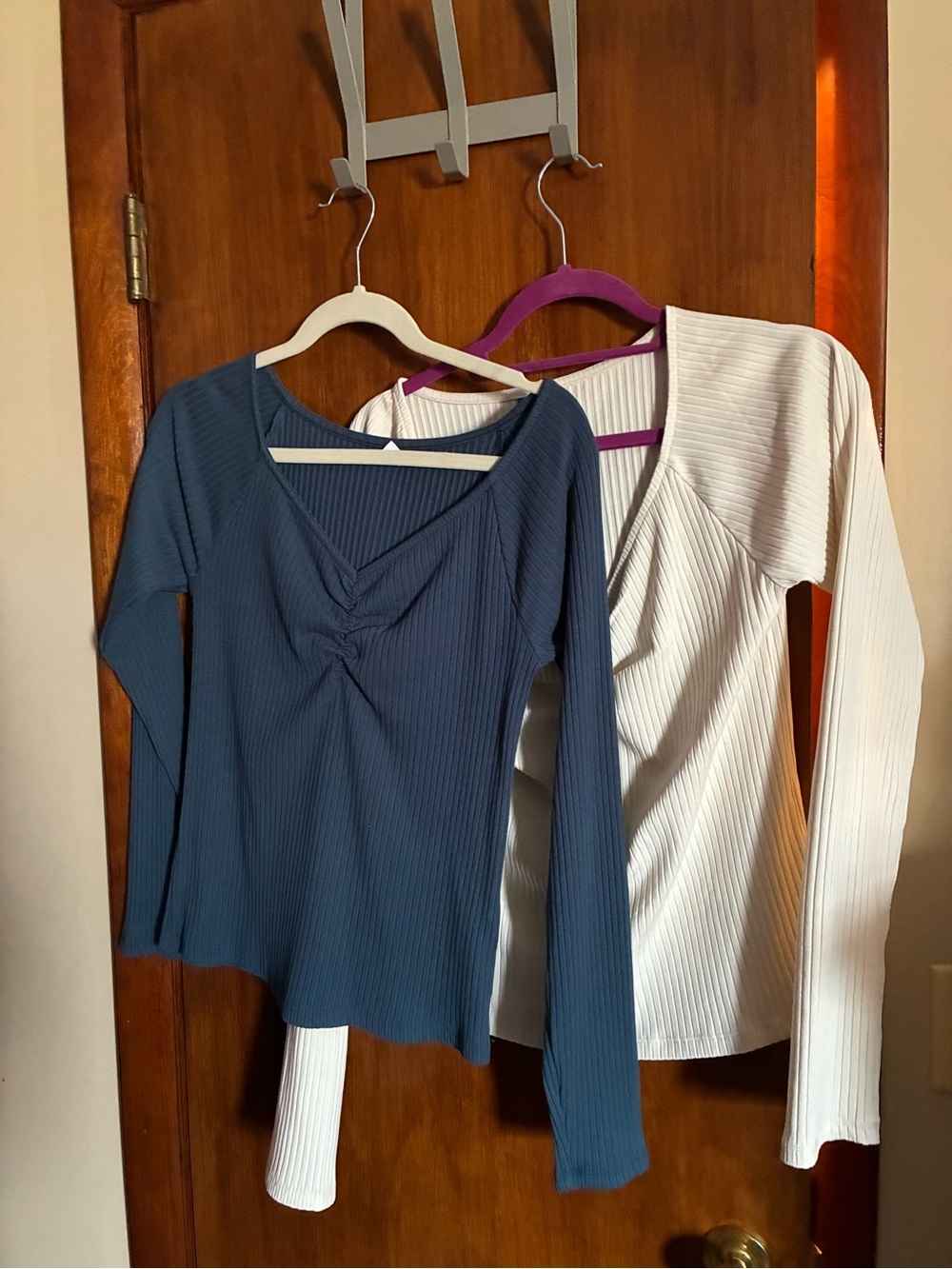 Ribbed Long-Sleeve V-Neck Top - Blue